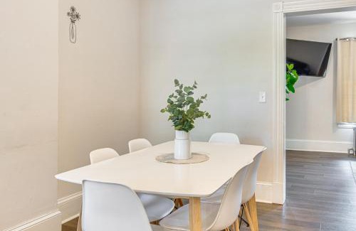 Stroudsburg Casa | 1 Block to Stroudsburg Main St Chic Townhome