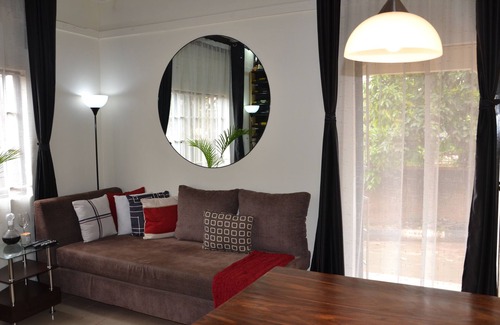 Bukoto Casa | 1 br, 1 ba espacio actualizado para alquilar adecuado para parejas y personas en viajes de negocios