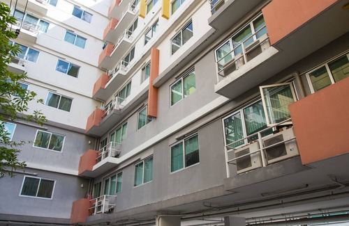 Phra Khanong Nuea Apartamento | 1 BR, 5 minutos a BTS, FreeWiFi, Sukhumvit