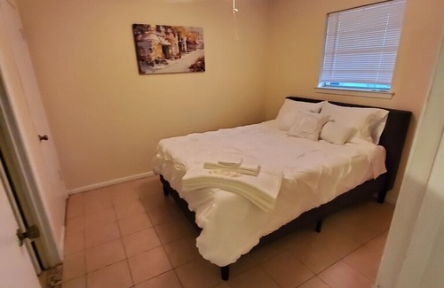 Copperas Cove Apartamento | 1 BR APT w/Kitchen, Sleeps Four! Ideal for PCSing In or Out. No extra fees