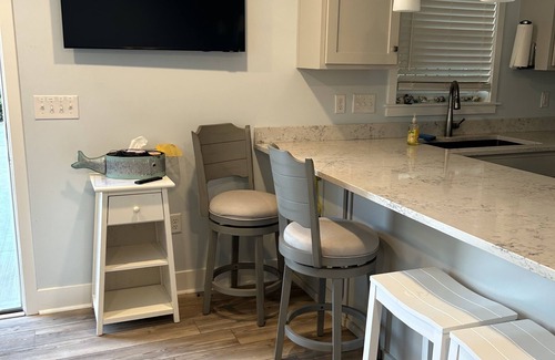 Emerald Isle Apartamento | 1 BR apartment with ocean views