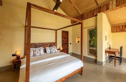 Udaipur Casa | 1 BR Cottage w Pool Lakes End