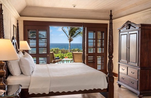 Ragged Point Complejo | 1 br Deluxe Penthouse with pool roof deck-Residences in the park