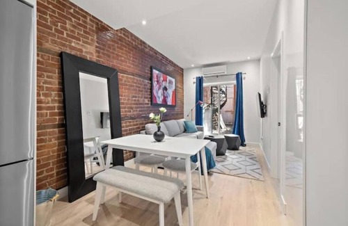 New Rochelle Apartamento | 1 Br Hideaway Close to All!