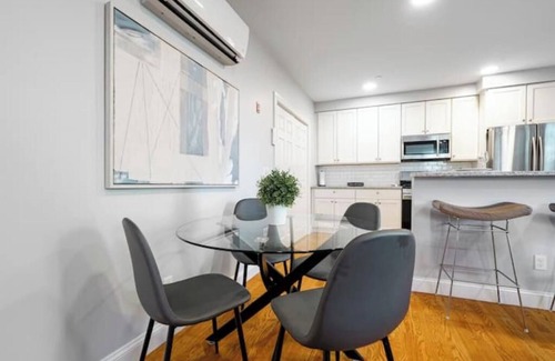 New Rochelle Apartamento | 1 Br Hideaway Close to All!