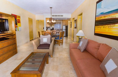 Rosarito Complejo | 1 BR Luxury stay at Villa Del Arco Resort & Spa in Cabo San Lucas!