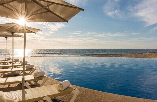 Marina Mazatlan Apartamento | 1 BR Royal Park Studio with Elegant Garden Next to the Cerritos Beach