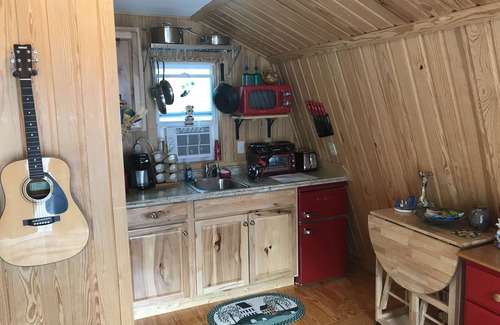 Pawleys Island Apartamento | 1 BR Studio/Cottage with Pool & Golf Cart/ Near Beach