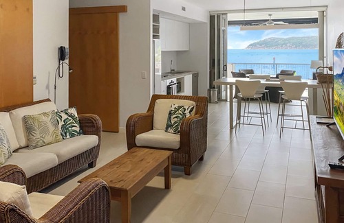 Nelly Bay Apartamento | 1 Bright Point Apartment 2303
