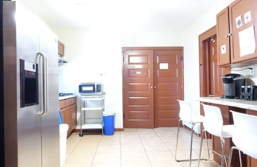 Hillside Casa | 1 parada de autobús a NYC✈︎5min al aeropuerto EWR 5BR House + estacionamiento gratuito-20min a Manhattan