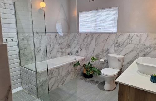 Oudtshoorn Casa | 1 CAMDEBO