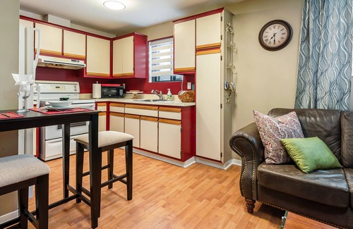 Ahuntsic-Cartierville Apartamento | 1 - CHIC DESIGNER HERMOSO HERMOSO PISO ACOGEDOR 1BDR