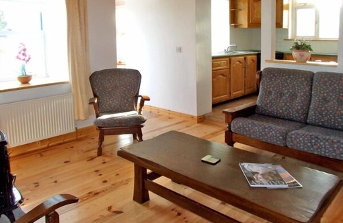 Kilkieran Cabaña | 1 CLANCY COTTAGES, family friendly in Kilkieran, County Galway