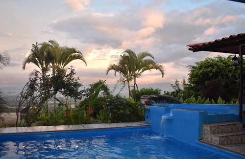 San Isidro Apartamento | 1 habitación a 20 min del aeropuerto de Alajuela. Mejores vistas!