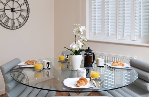Chester-le-Street Cabaña | 1 EUREKA MEWS, pet friendly in Plawsworth