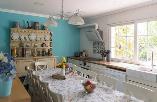 El Tiemblo Cabaña | ¡A 1 hora de Madrid! Casa ideal para familias/grupos con barbacoa. Zona de lagos