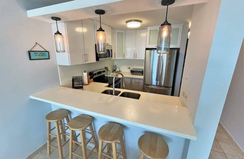 Jobos Condominio | # 2 Lujoso frente al mar 4br, 3ba Penthouse - Jobos, Shacks, Montones, Crash Boat