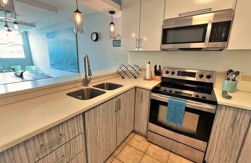 Jobos Condominio | # 2 Lujoso frente al mar 4br, 3ba Penthouse - Jobos, Shacks, Montones, Crash Boat
