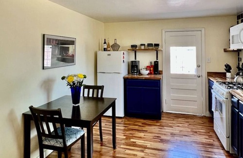 Las Cruces Casa | 1 king bd with big fenced back yard pets welcome