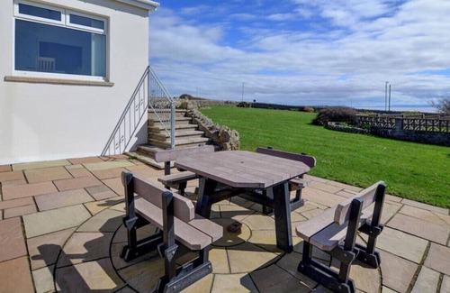 Southerndown Casa | 1 Little West Bungalows