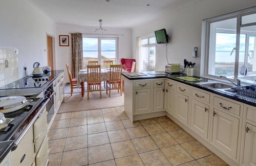 Southerndown Casa | 1 Little West Bungalows