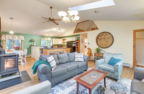 Bar Harbor Casa | 1 Mi to Acadia: Home Near Downtown Bar Harbor!