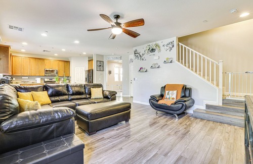 North Las Vegas Casa | 1 Mi to Aliante Casino: Townhome w/ Fenced Yard!