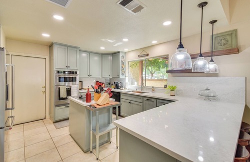 Merced Casa | 1 Mi to Applegate Park Zoo: Pet-Friendly Home