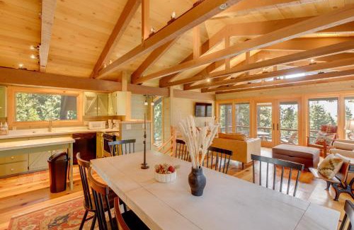 Lake Almanor Country Club Casa | 1 Mi to Beach and Golf Course! Lake Almanor Cabin