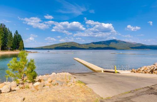 Lake Almanor Country Club Casa | 1 Mi to Beach and Golf Course! Lake Almanor Cabin