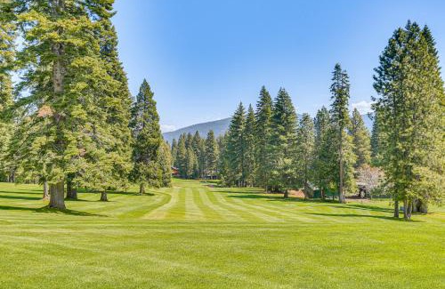 Lake Almanor Country Club Casa | 1 Mi to Beach and Golf Course! Lake Almanor Cabin