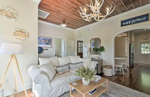 Galveston Casa | 1 Mi to Beach Coastal Cottage in Galveston
