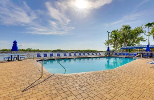 Ruskin Casa | 1 Mi to Beach Coastal-Zen Ruskin Retreat!