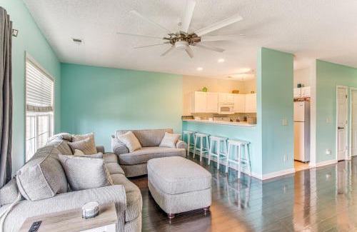 North Myrtle Beach Apartamento | 1 Mi to Beach Family Condo in North Myrtle Beach!