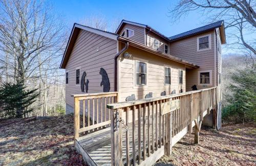 Charter Hills Casa | 1 Mi to Beech Mtn Ski Resort Cabin with Fire Pit
