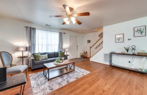 Issue Casa | 1 Mi to Colonial Beach Boardwalk! Cozy Family Home