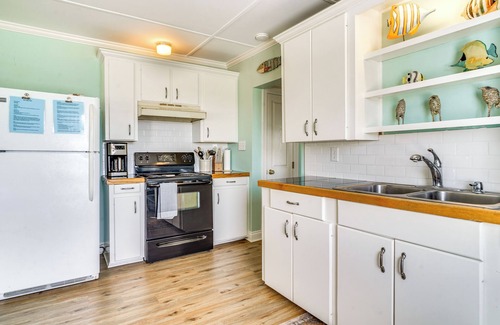 Cypremort Point Cabaña | 1 Mi to Cypremort Point: Waterfront Gem w/Dock!
