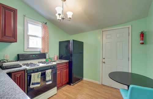Wilmington Casa | 1 Mi to Downtown: Colorful Wilmington Townhome!