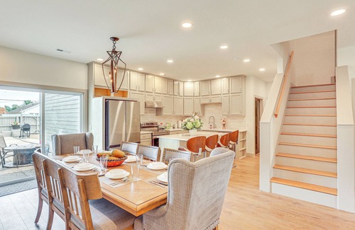New Albany Casa | 1 Mi to Downtown: New Albany Home w/ Yard
