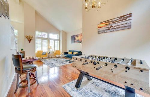 West University Casa | 1 Mi to Downtown Reno Spacious Home with Deck!