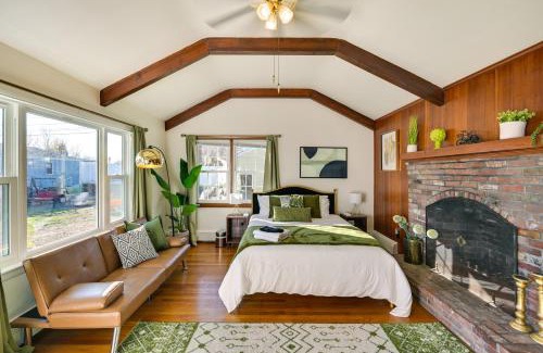 Salem Apartamento | 1 Mi to Downtown Salem Studio with Fire Pit Access
