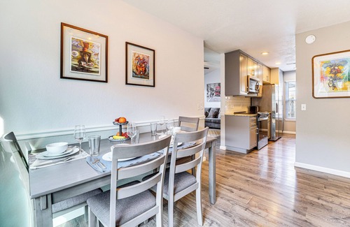 Bentonville Cabaña | 1 Mi to Dtwn: Bentonville Retreat w/ Patio