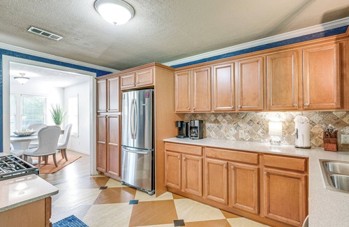 Brenham Casa | 1 Mi to Dtwn: Family-Friendly Brenham Bungalow!