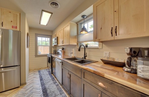 Clarkdale Casa | < 1 Mi to Dtwn: Home w/ Deck in Clarkdale!