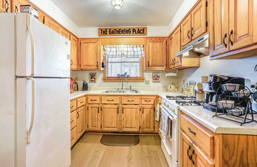 Mountain View Casa | 1 Mi to Dtwn Mountain View: Home w/ Deck