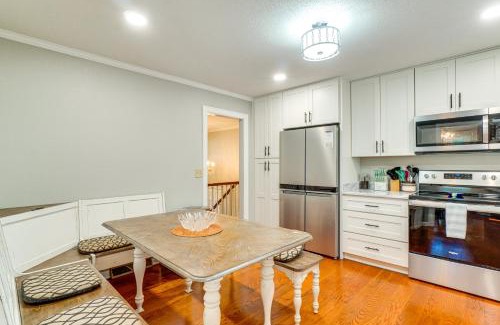 Clinton Casa | 1 Mi to Dtwn Quiet Retreat with Yard in Clinton