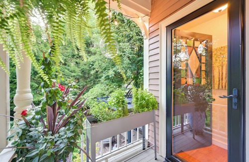 Salem Apartamento | < 1 Mi to Dtwn Salem: Apt w/Shared Patio & Yard!