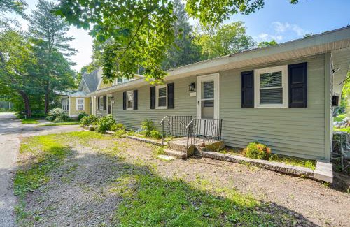 Saratoga Springs Apartamento | 1 Mi to Dtwn Saratoga Springs Cozy Duplex Apt!