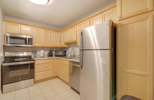 Athens Condominio | 1 Mi to Dtwn & UGA: Condo w/Pool in Athens!