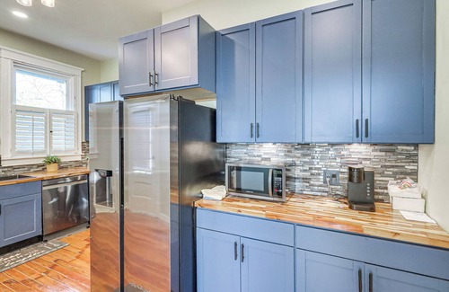Macon Casa | 1 Mi to Dtwn: Welcoming Macon Home w/ Yard